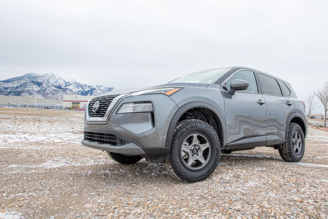 Nissan Rogue 2021-2023 1.5" SST Lift Kit